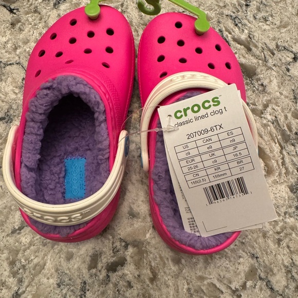 CROCS Pink and Purple Slippers with Ventilation and Slip-On Style - Picture 3 of 3
